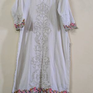 Elegant Beautiful Pakistani Suit