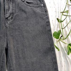 Urbanic Charcoal Straight Fit Jeans (28-30)