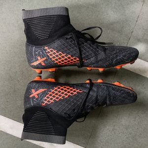 Vector X Jaguar Football Shoes