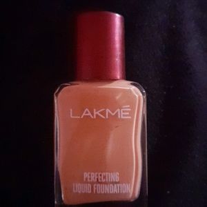 Lakme Perfecting Liquid Foundation