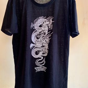 Black Relaxed Fit T-shirt With Dragon Print