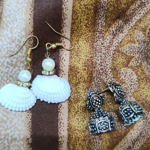 Pack Of Two Earrings