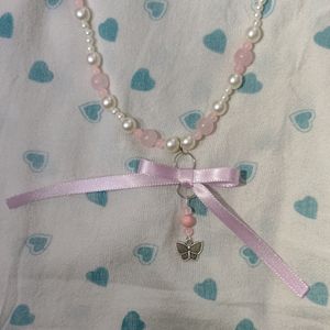 Bow Necklace