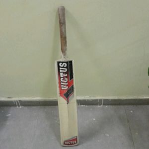 Victus Cricket Bat IN Good Condition