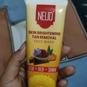 Neud In Brightening Tan  Remove Face Wash