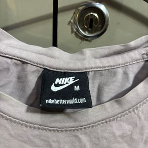 nike oversized T shirt