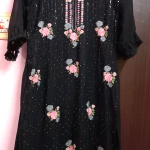 Reduced PriceBLACK PAKISTANI SUIT🖤