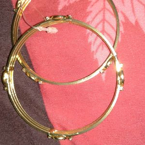 Stylish Golden. Bangles Set For Women And Girls. G