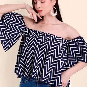 Off Shoulder Crop top, Can Be Worn As A Normal Top