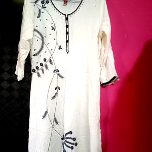 Gorgeous White Kurti With Embroidery Work