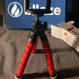 New Tripod From bllaze With phone Holder