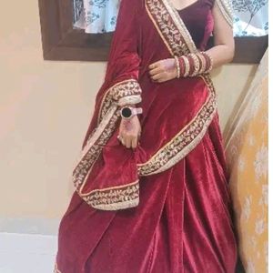 New Velvet Saree With Blouse Piece