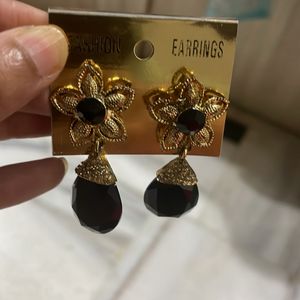 Black Golden Flower Earrings Hanging Blac Stone