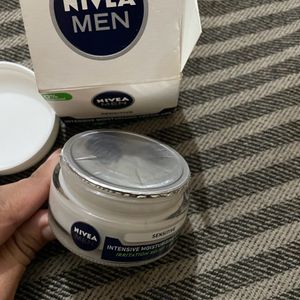 Nivea men sensitive intensive moisturising cream