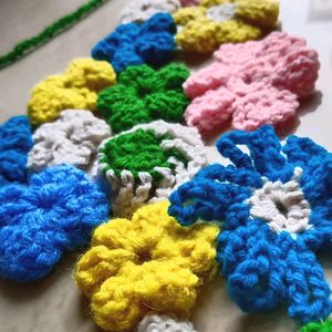 FLOWER CROCHET BANDANA