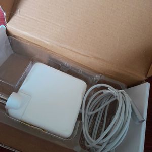 Apple MacBook Charger