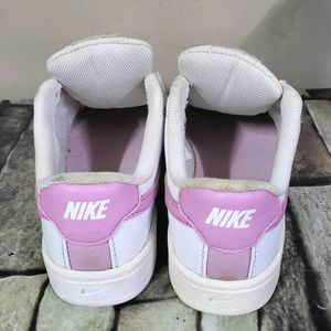 Nike Court Royale (Authentic)