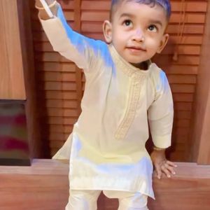 Boy’s Kurtha With Shawl& Pant