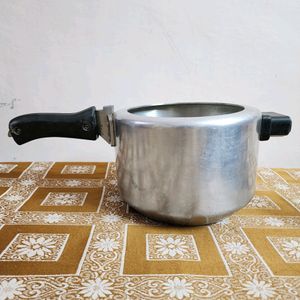 5 Litres LG Pressure Cooker