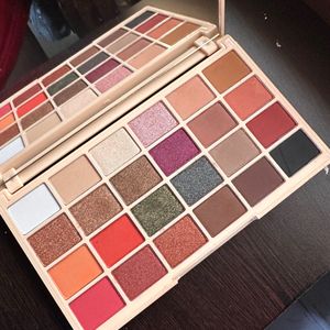 Makeup Revolution Sophx Eyeshadow Pallete