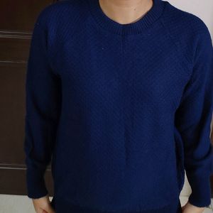 Women Blue Woollen Knitted Round Neck Sweater