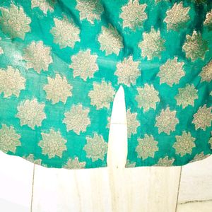 Beautiful Sea Green Golden Flower Kurti! 💚