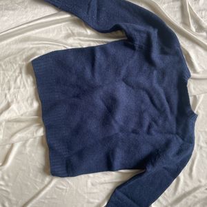 Blue Pullover