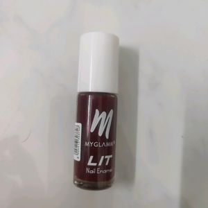 MYGLAMM LIT NAIL ENAMEL SHADE 29 NO FRONTIN