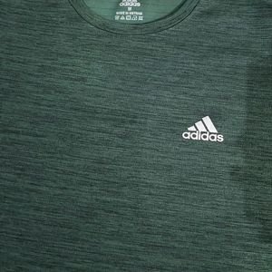 ADIDAS DARK GREEN DRYFIT THSIRT SIZE - M