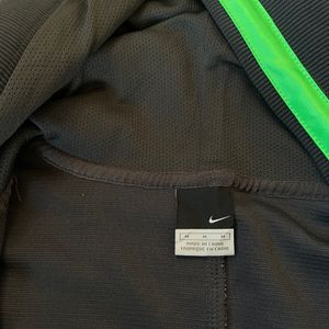 NIKE ZIPPER