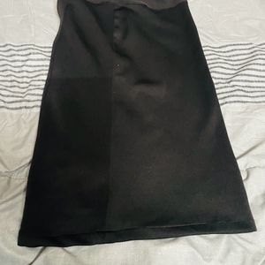 Black color skirt