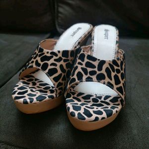 Cheetah Print Sandles