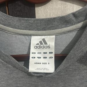 Adidas Tshirt