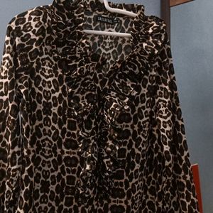 Sassafras Cheetah Printed Top Size Large