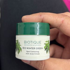 Biotique Spot Correcting Anti Acne Cream