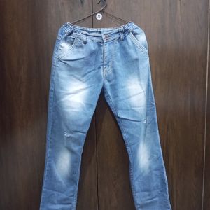 STRAIGHT FIT DENIM JEANS