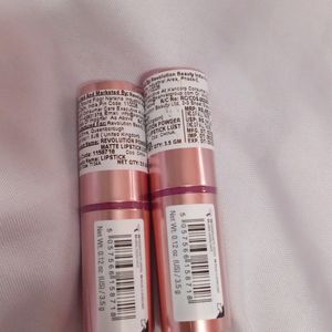 2pc Makeup Revolution Powder Matte Lipstick