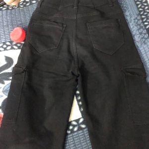 BLACK CARGO DENIM