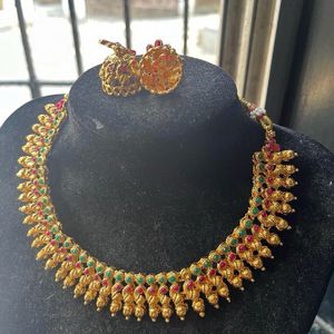 Golden Necklace Set