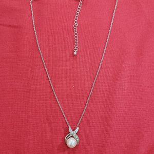 Pearl Pendant With Chain