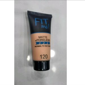 FIT ME poreless Foundation+ A Beauty Blender