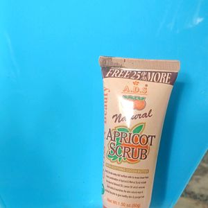 Natural Apricot Scrub