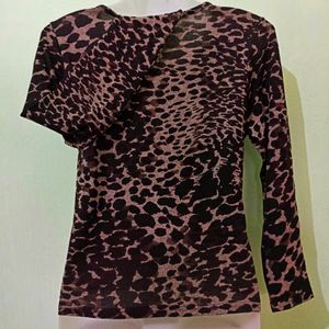 LEOPARD PRINTED FULL SLEEVE TOP