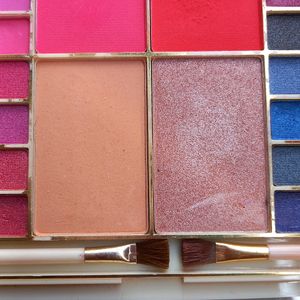 Eye Shadow Palate