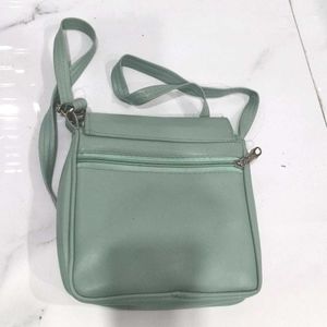 The Product Is Fashion Lady Bag