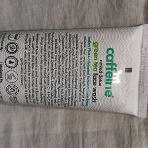 mCaffeine De Tan Green Tea Vitamin C Face wash