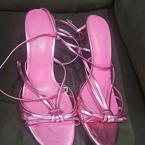 FLAT 2000 OFF H&M HEELS