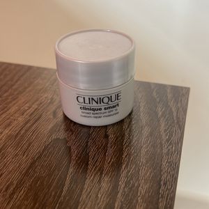 Clinique Moisturiser With Spf15