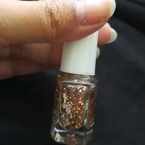 🔴 Price Dropped Zudio Glittery Mini Nail Polish