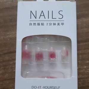 Do-it-yourself Stick On Nails (24pcs)